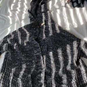 gray hollister cardigan